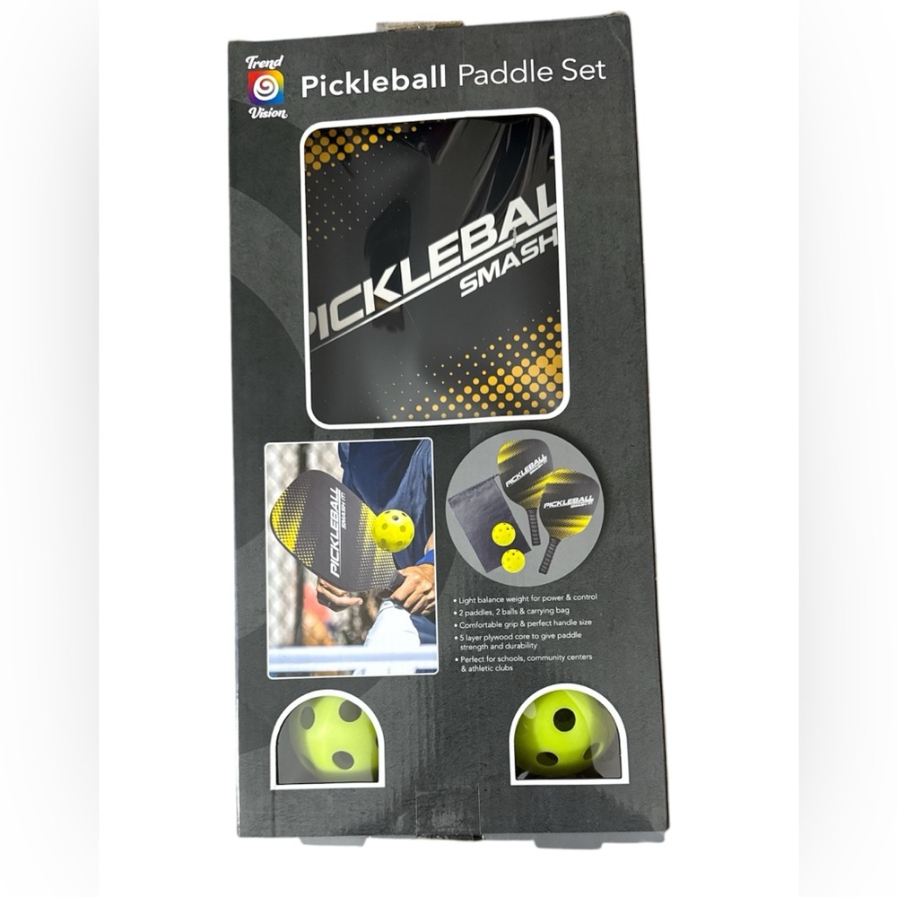 Pickleball Paddle Set with 2paddles, 2balls and case. New In Box